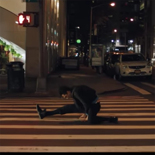 Promenade nocturne avec Francis and the Lights pour See Her Out